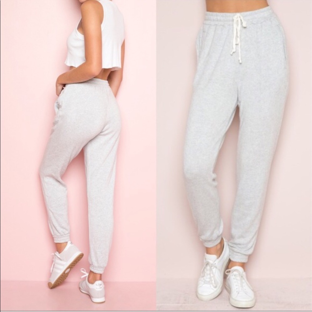 Brandy Melville Rosa Drawstring Sweatpants - Picture 4 of 8